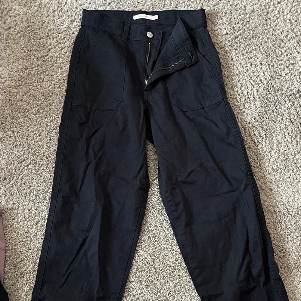 Women black levi jeans